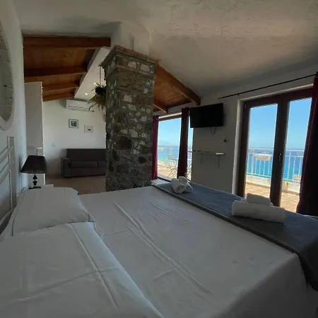 Lady White Vendégház Tropea