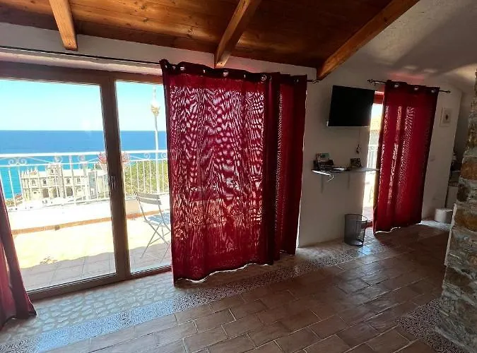 Lady White Pensjonat Tropea